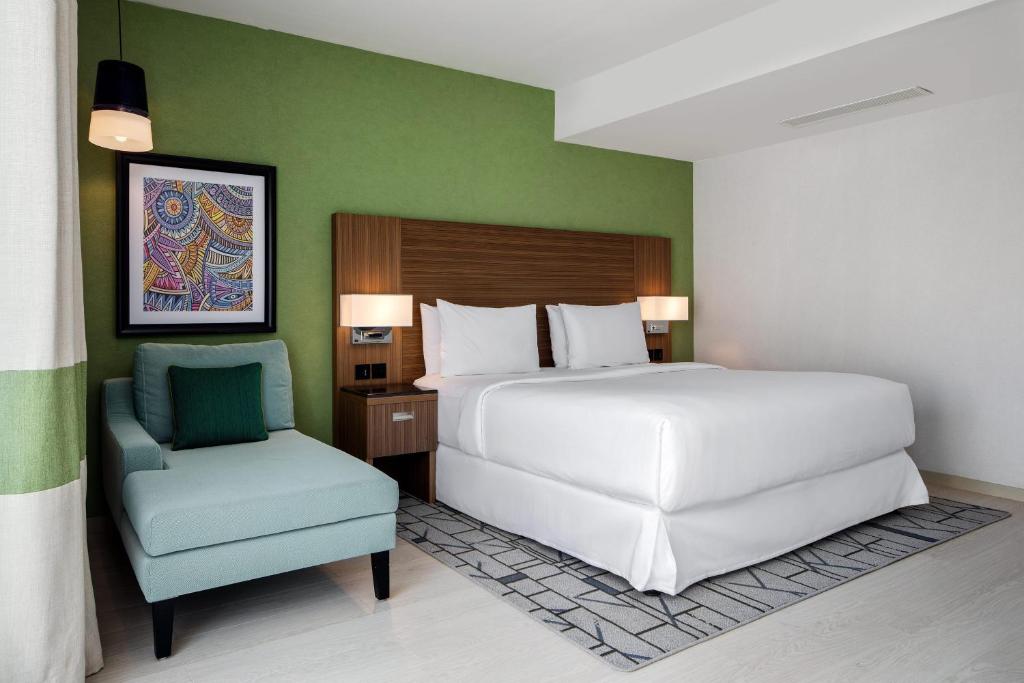 Four Points by Sheraton Dar es Salaam New Africa - Premium Executive, Guest Room, City View