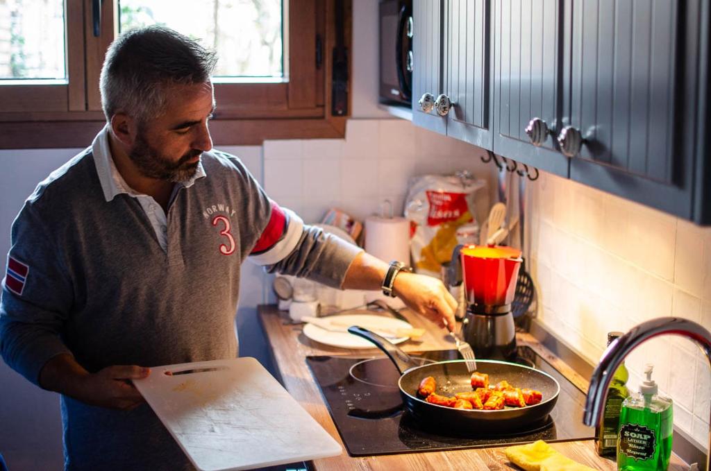Jedlo v dovolenkovom dome alebo blízkom okolí