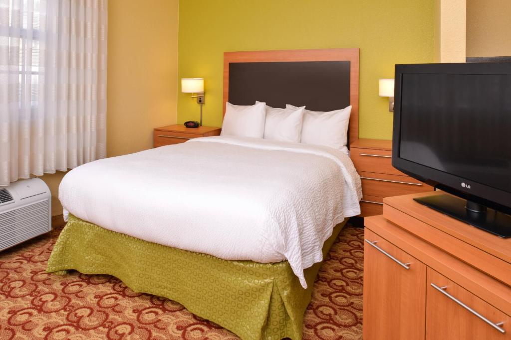 Candlewood Suites Miami Lakes by IHG photo