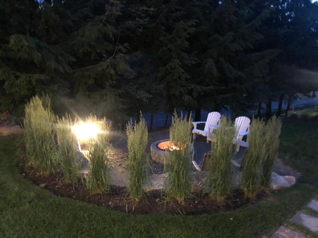 Zahrada ubytování Escale Vélo & Spa en Estrie