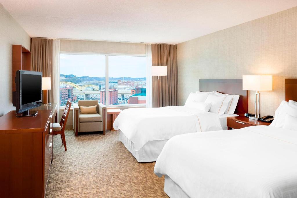 The Westin Pittsburgh - 带有滚动淋浴的传统双人房间 - 机动性/可访问听力