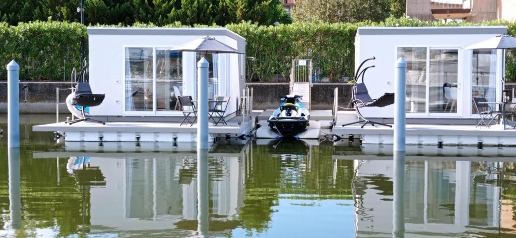 Zahrada ubytování Marina degli Estensi Floating Resort