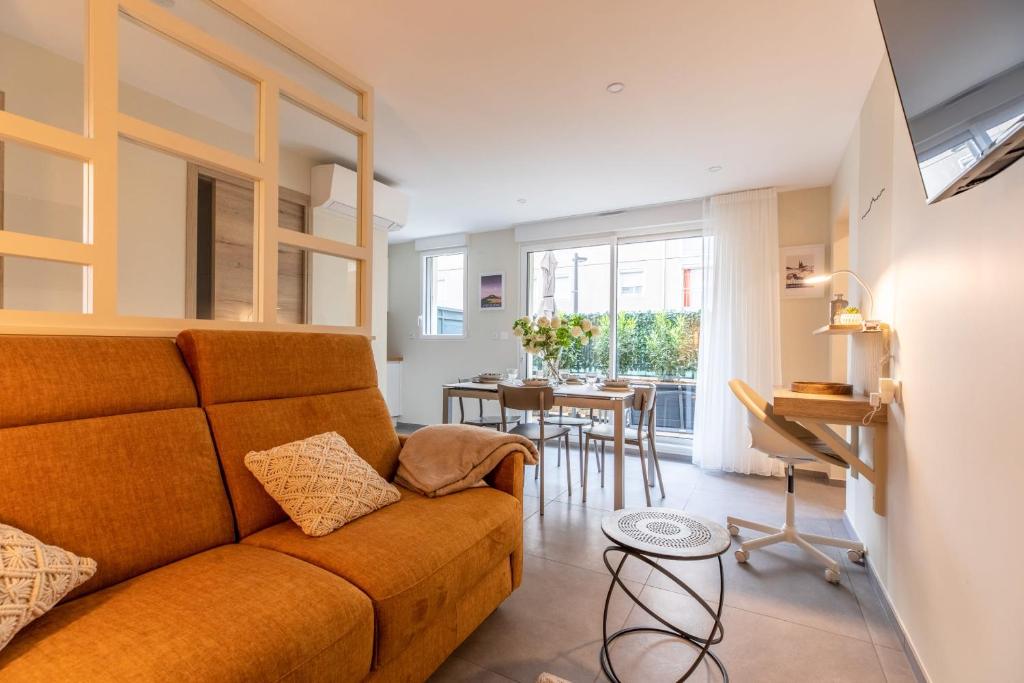 At home in Clermont, Place de Jaude - Appartamento Con Terrazza E Parcheggio