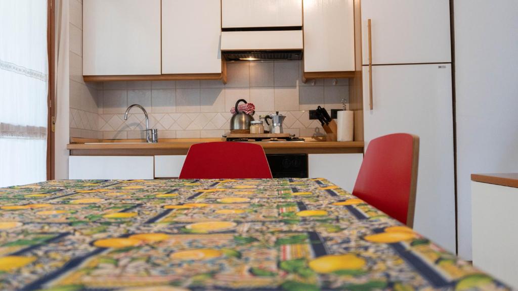 A kitchen or kitchenette at Fra Cristoforo