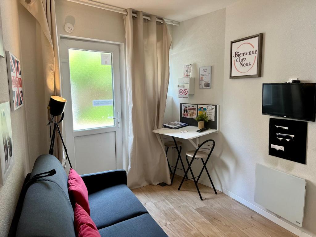 STUDIO Av MARX DORMOY CLERMONT CENTRE B - Appartement D'une Chambre