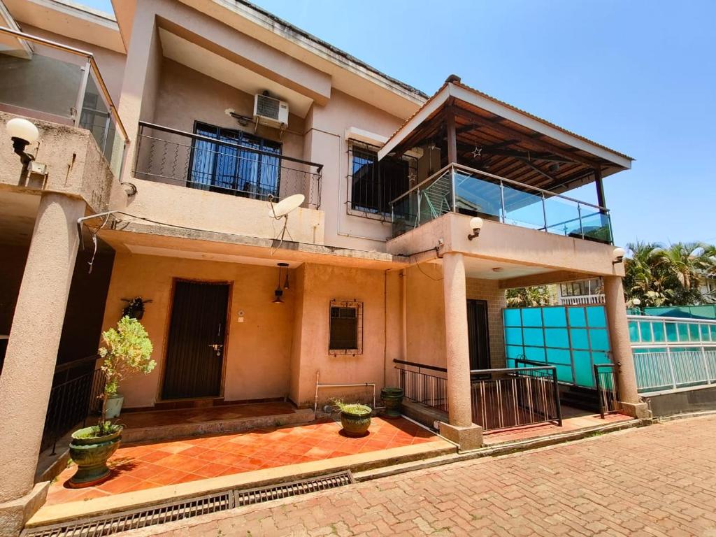 Budova, kde se vila nachází