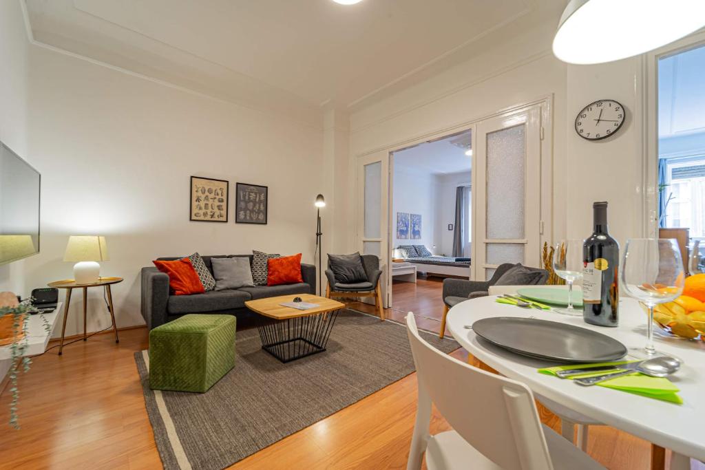 Central&Cozy Balcony!3bdr 2bth 1072 Budapest, 46a Dob utca kép - 1