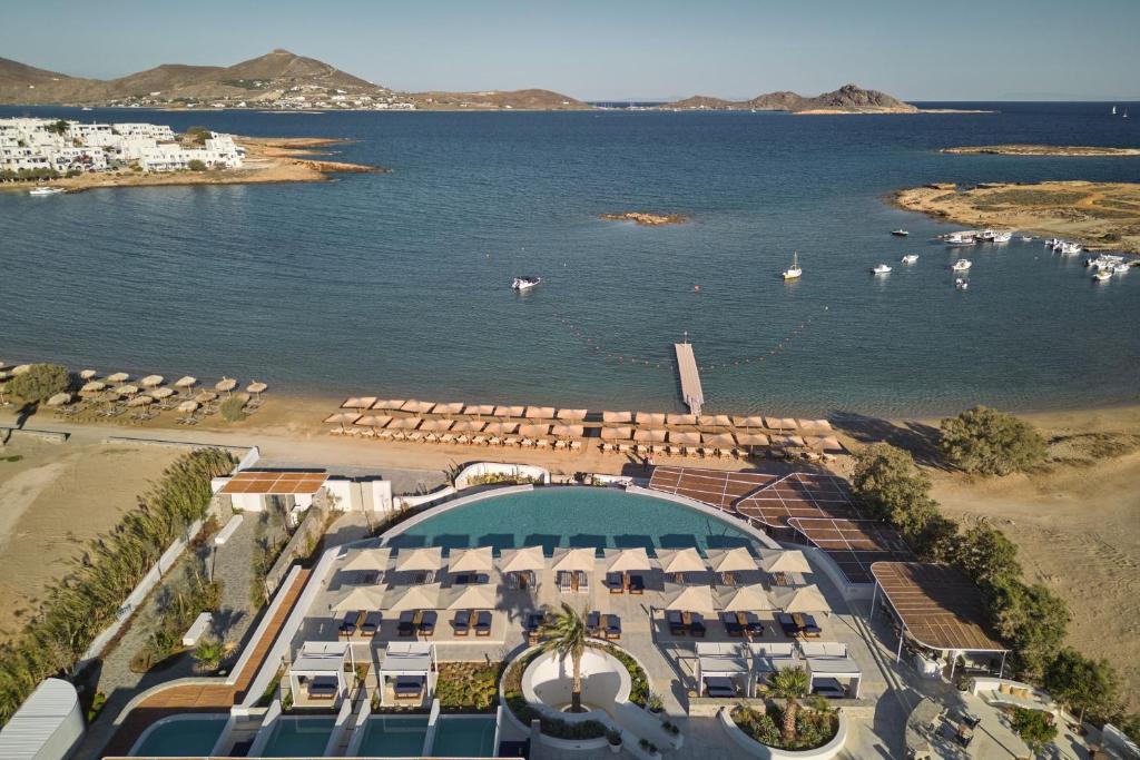 Cosme, a Luxury Collection Resort, Paros, Juli 2022