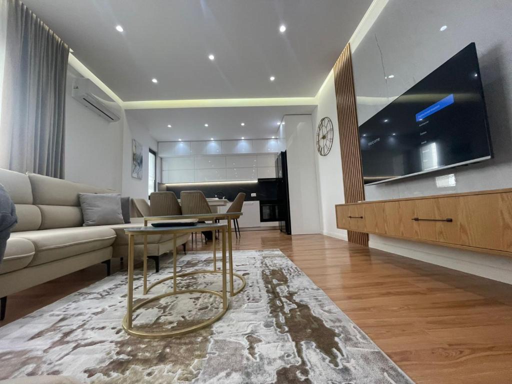 Lux Apartment at Arlis(dibra street) - Image 4