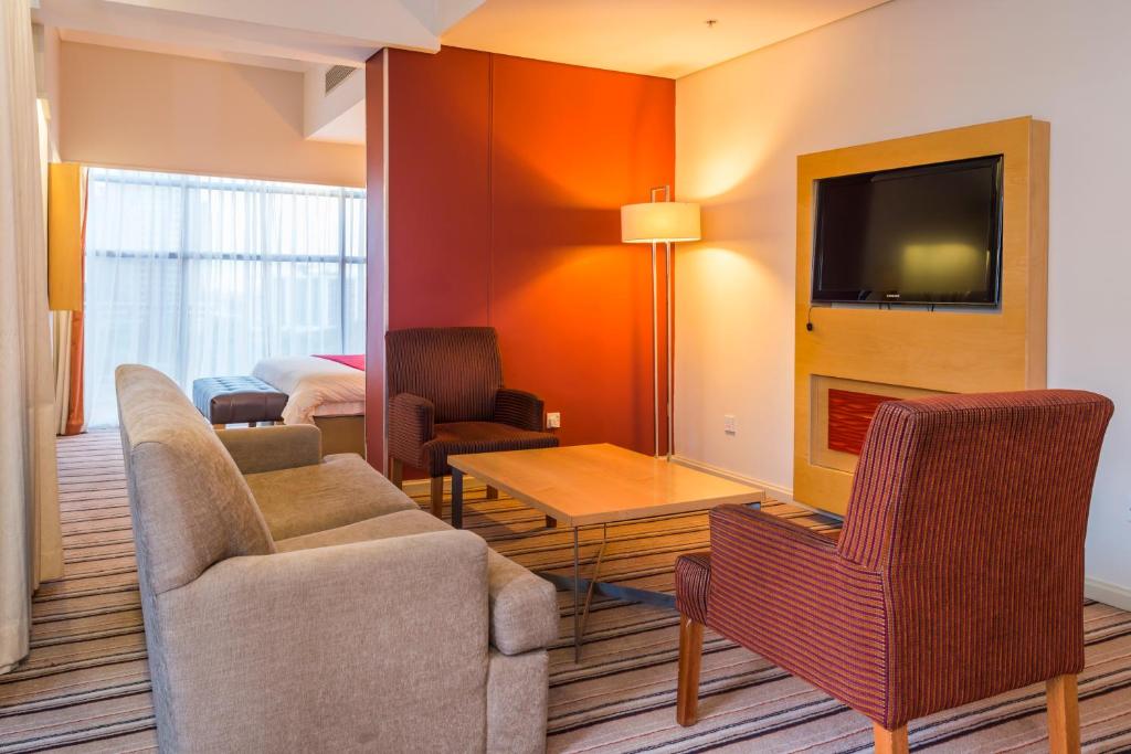 Posezení v ubytování Protea Hotel by Marriott Gaborone Masa Square