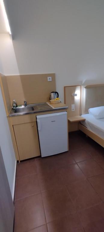 Sweetmar guest Rooms-ground floor - 7