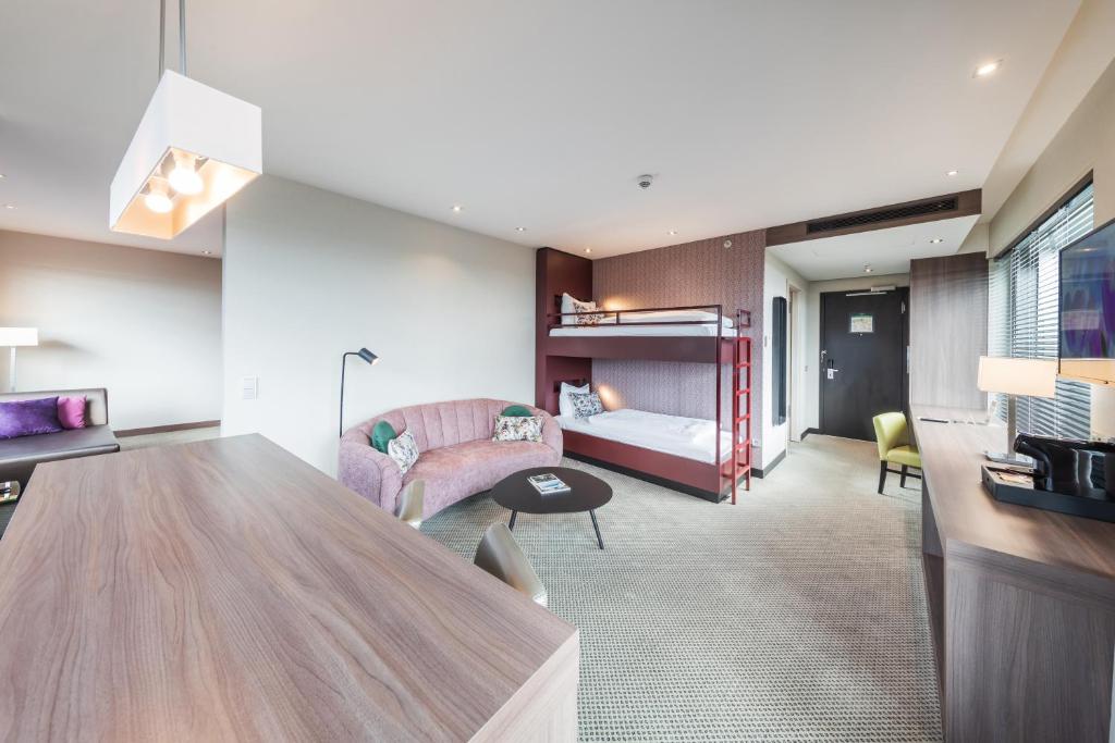 Van der Valk Hotel Düsseldorf - Resim 37