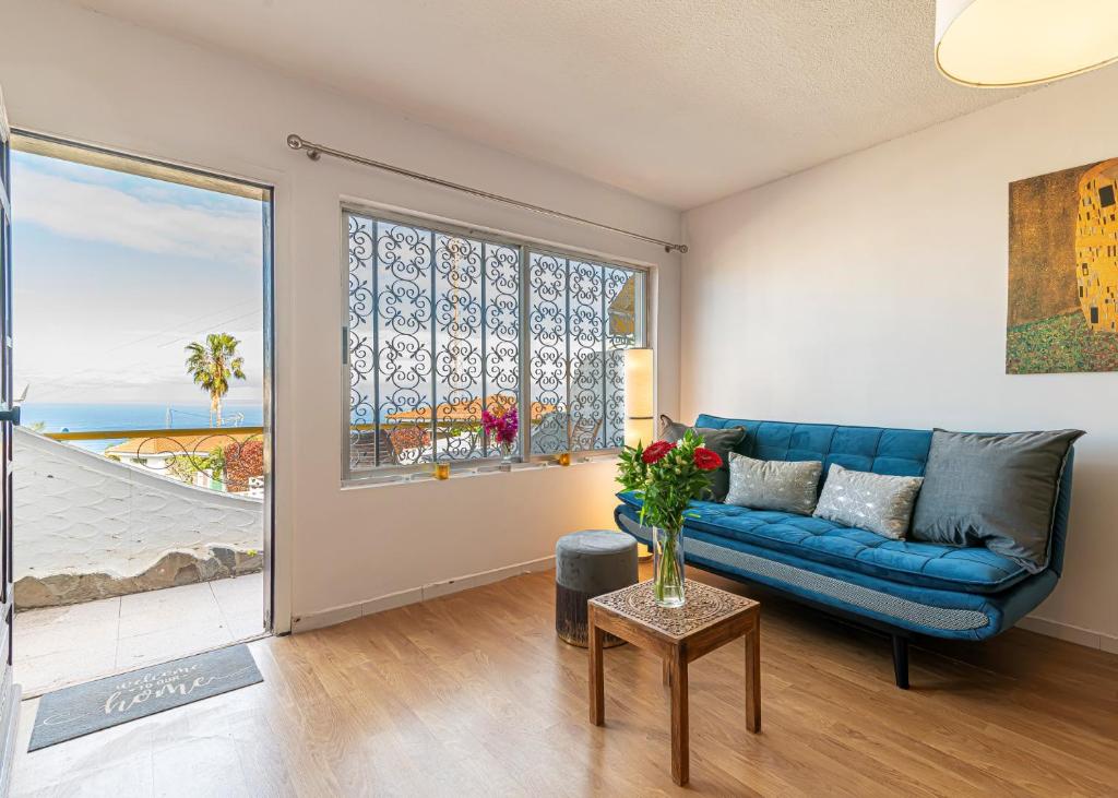 Ein Sitzbereich in der Unterkunft Oceanview Mesa del Mar