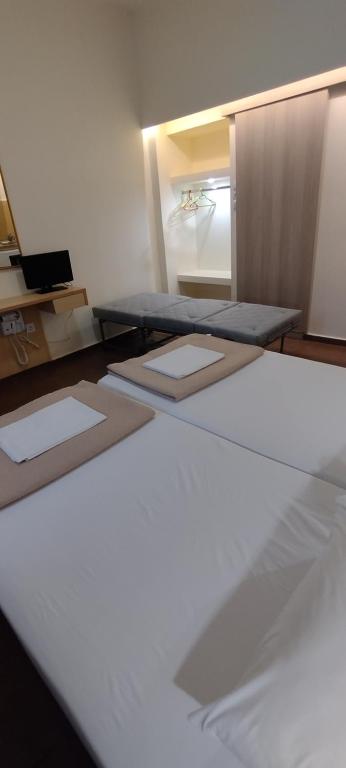 Sweetmar guest Rooms-ground floor - 13