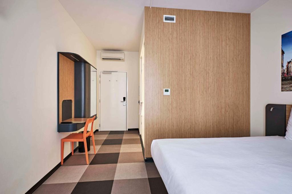 easyHotel Brussels City Centre - Resim 19