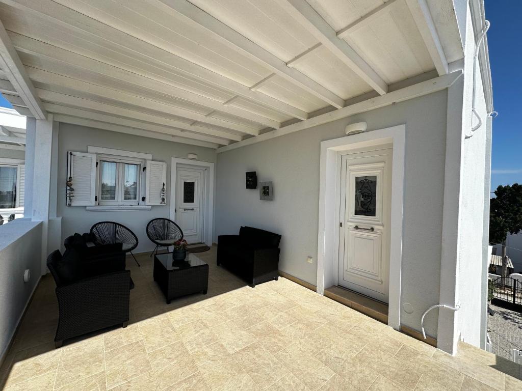 Balkon lub taras w obiekcie Veldi Art - Kamari Beach Apartment
