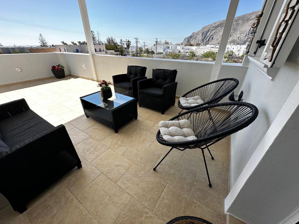 Balkon lub taras w obiekcie Veldi Art - Kamari Beach Apartment