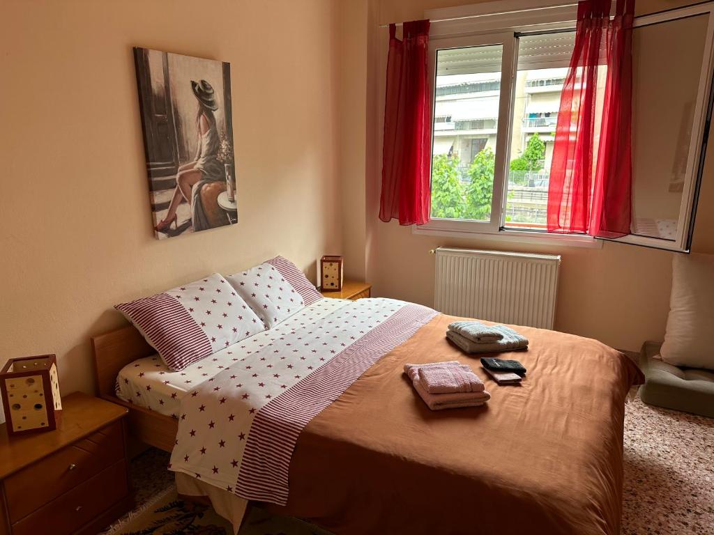 Posteľ alebo postele v izbe v ubytovaní Capital apartment next to Metro station with parking spot to explore Athens