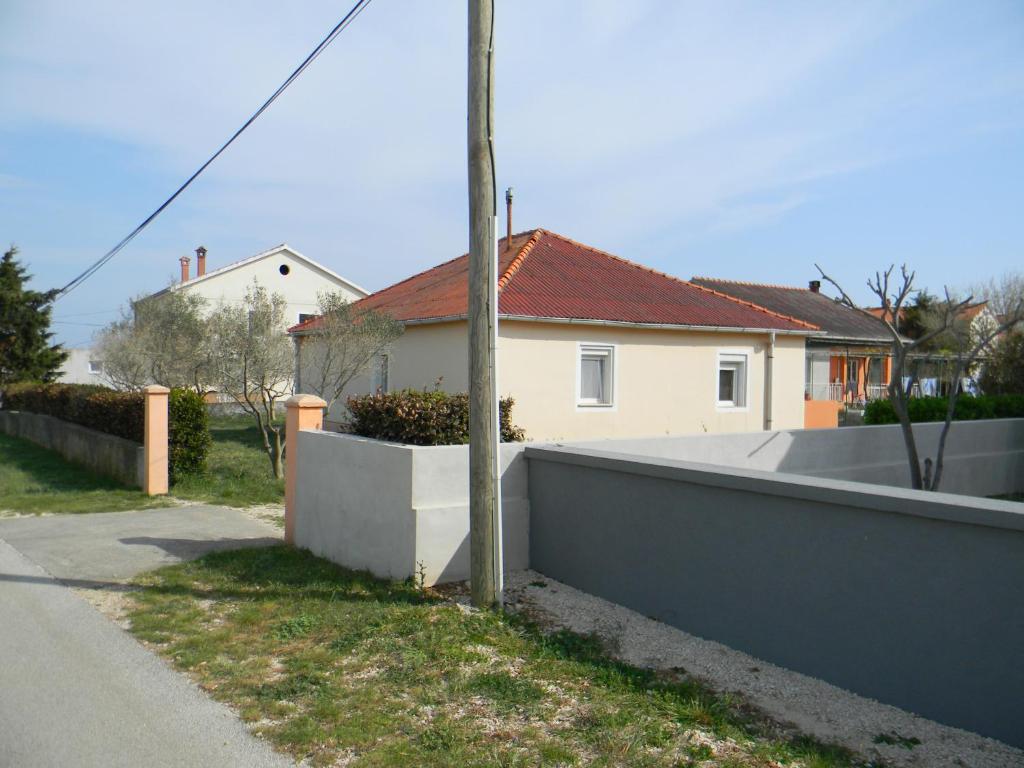 Budynek, w którym mieści się apartament