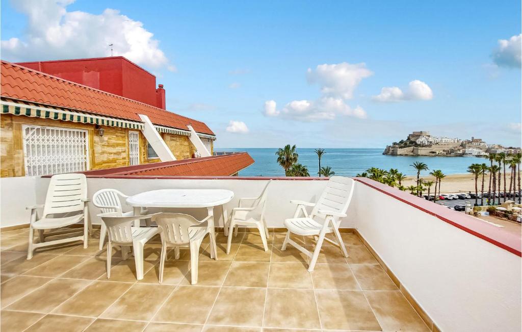 Nice Apartment In Peníscola With Swimming Pool