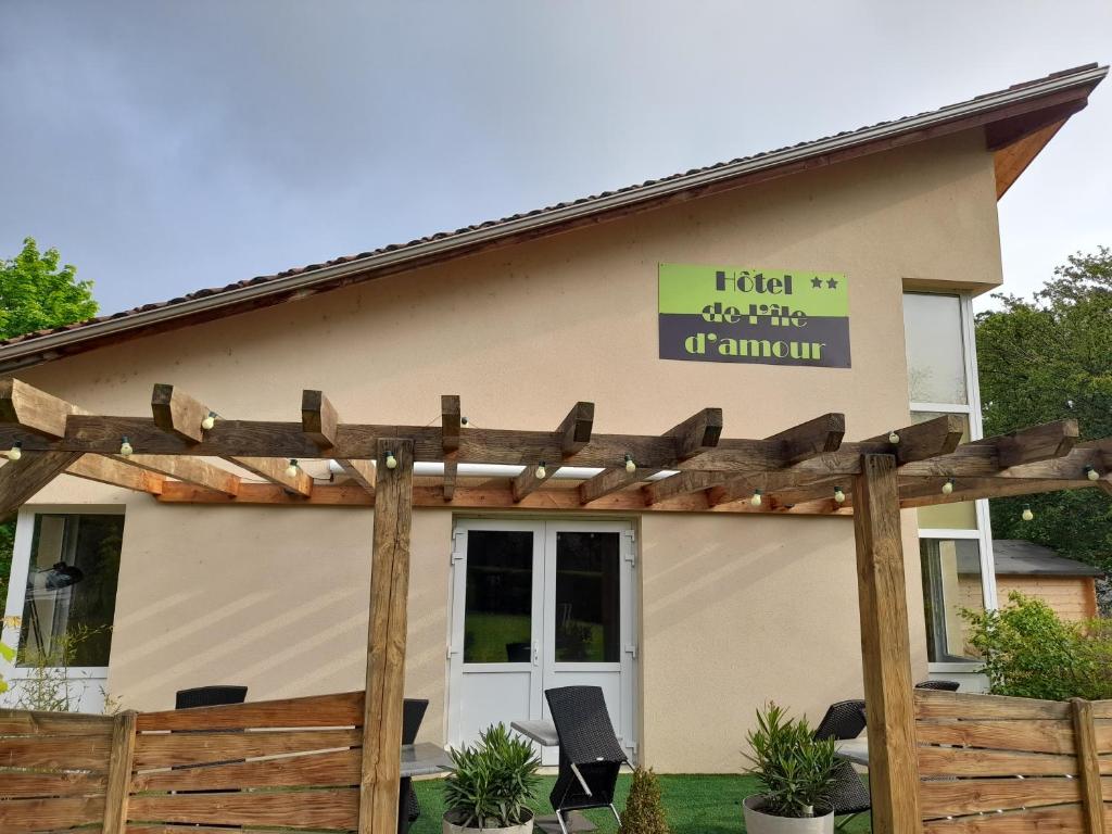 Budova, kde se hotel nachází