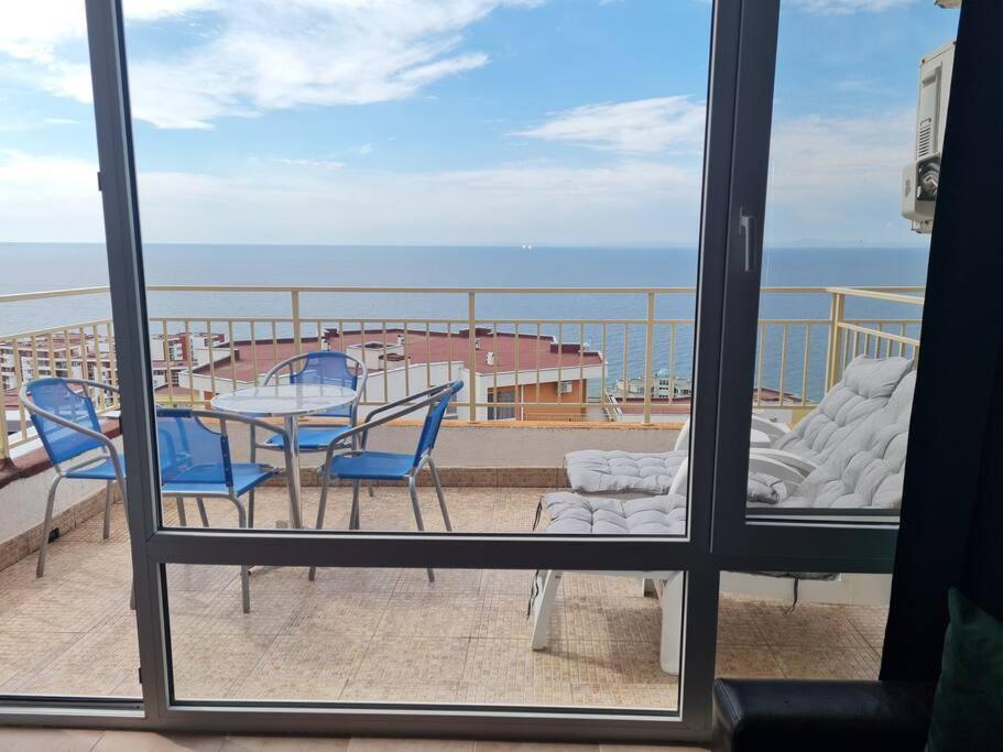 Nespecifikovaný výhled na moře nebo výhled na moře při pohledu z apartmánu