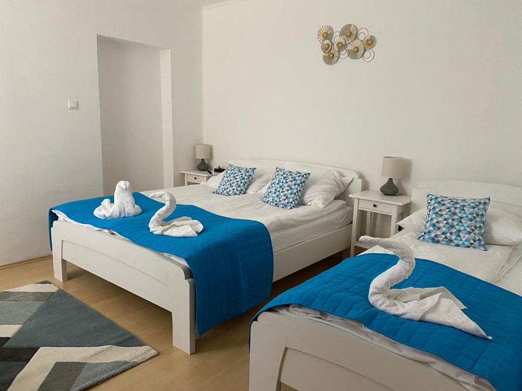 Kincső Vendégház - Appartement De Trois Chambres