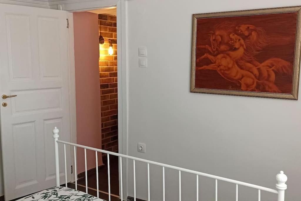 Athina's little apartment - 1