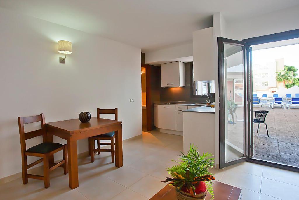 Apartamentos Don Quijote, Cala Ratjada – Updated 2023 Prices