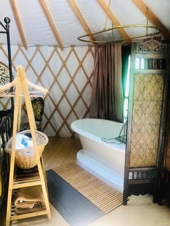 Letto o letti in una camera di Flume's End