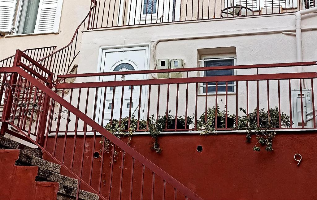 Athina's little apartment - 15