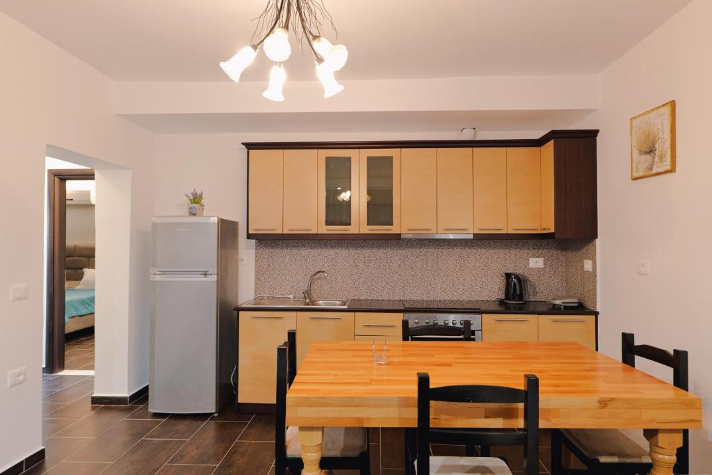 Una cocina o kitchenette en Casa Del Mar
