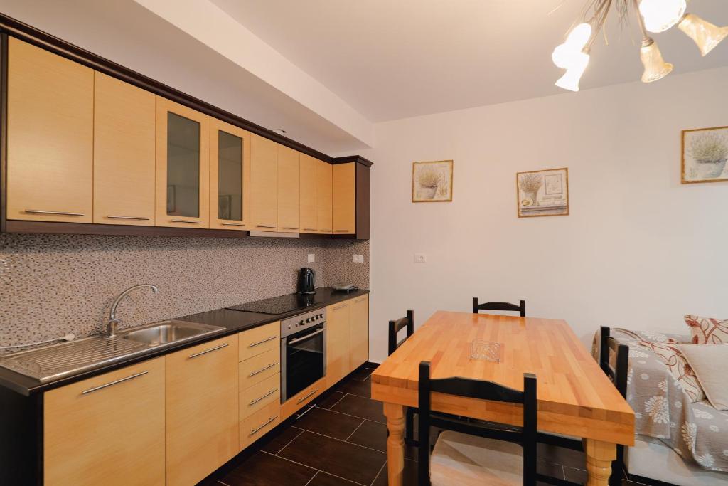 Una cocina o kitchenette en Casa Del Mar