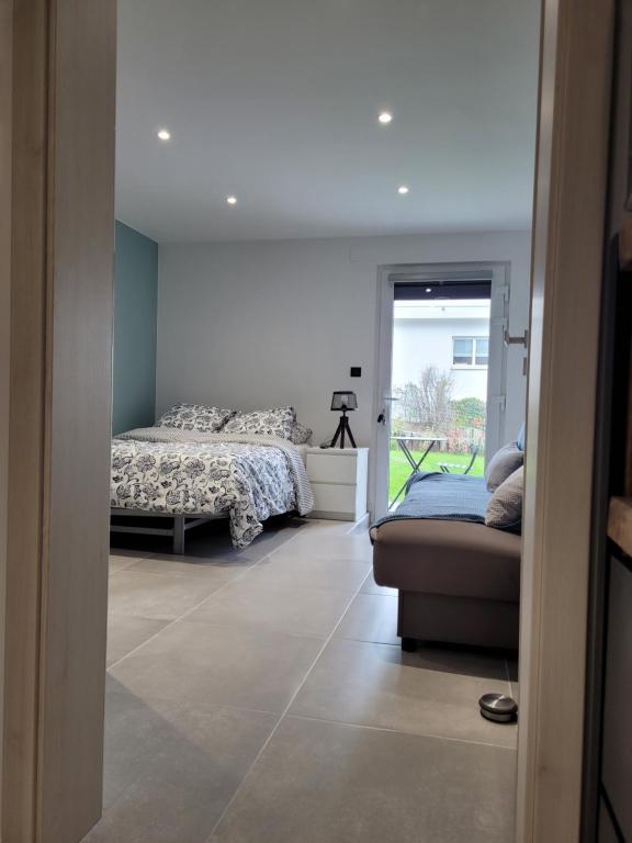 Postel nebo postele na pokoji v ubytování chambre gite au pied du Vieil Armand