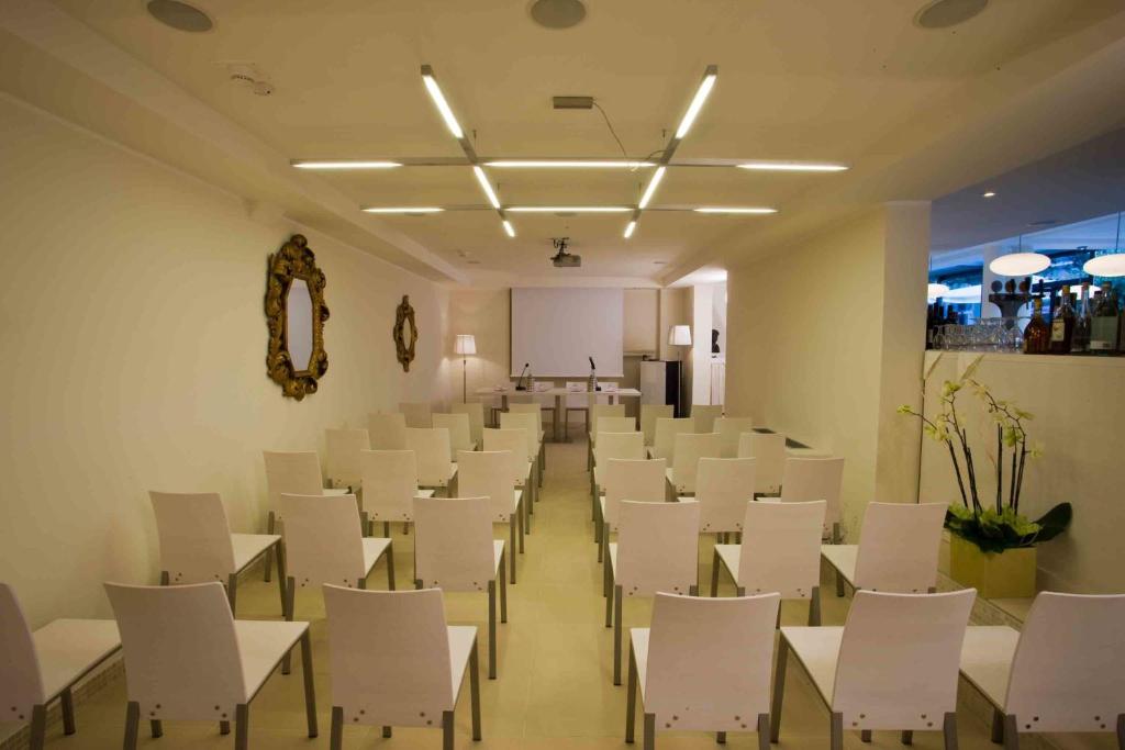 Ferretti Beach Hotel - Resim 32