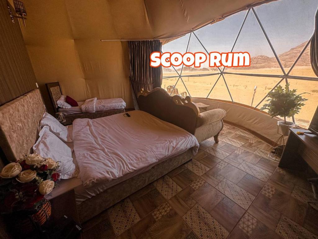 Ruang duduk di Scoop Rum