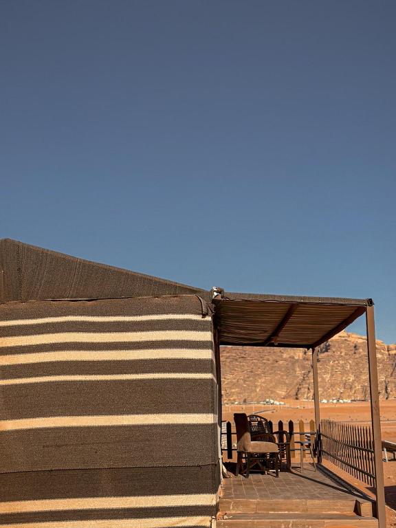 Gambar di galeri bagi Scoop Rum di Wadi Rum