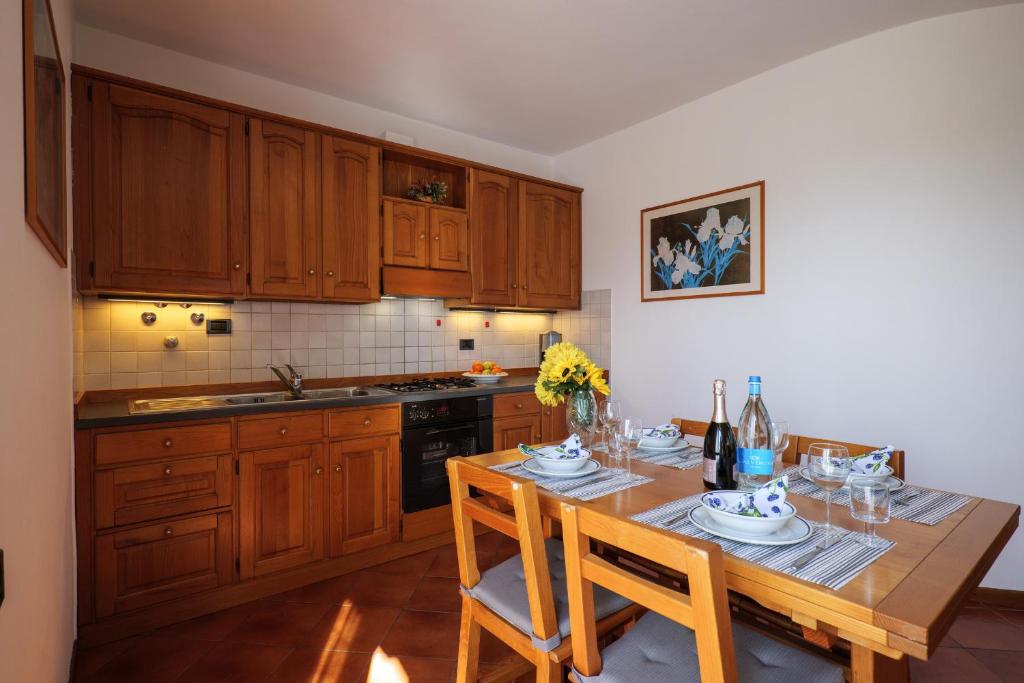 Kuchnia lub aneks kuchenny w obiekcie Villa Palma