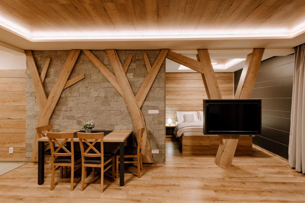 TV a/nebo společenská místnost v ubytování Villa Greystone