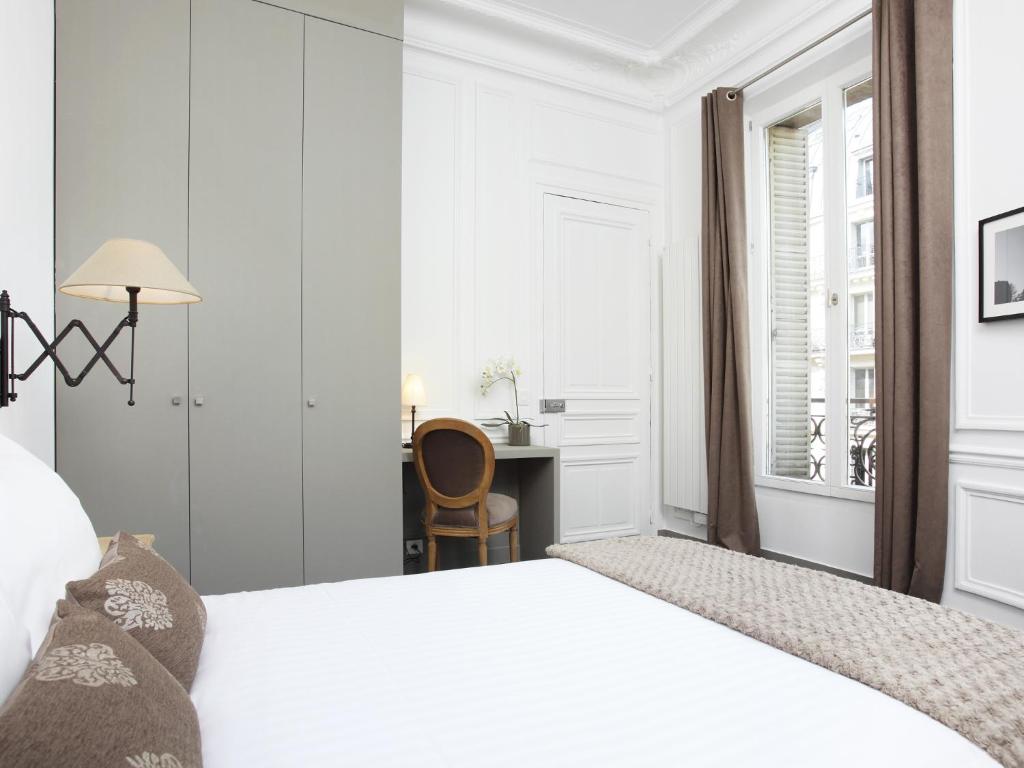 Luxury 3 Bedrooms Le Louvre I by Livinparis