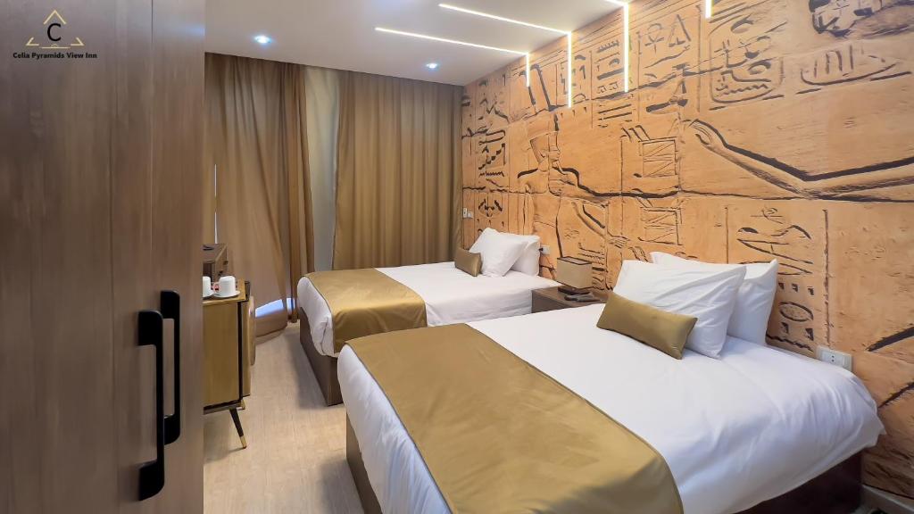 Celia Pyramids View inn - Delüks Dört Kişilik Oda