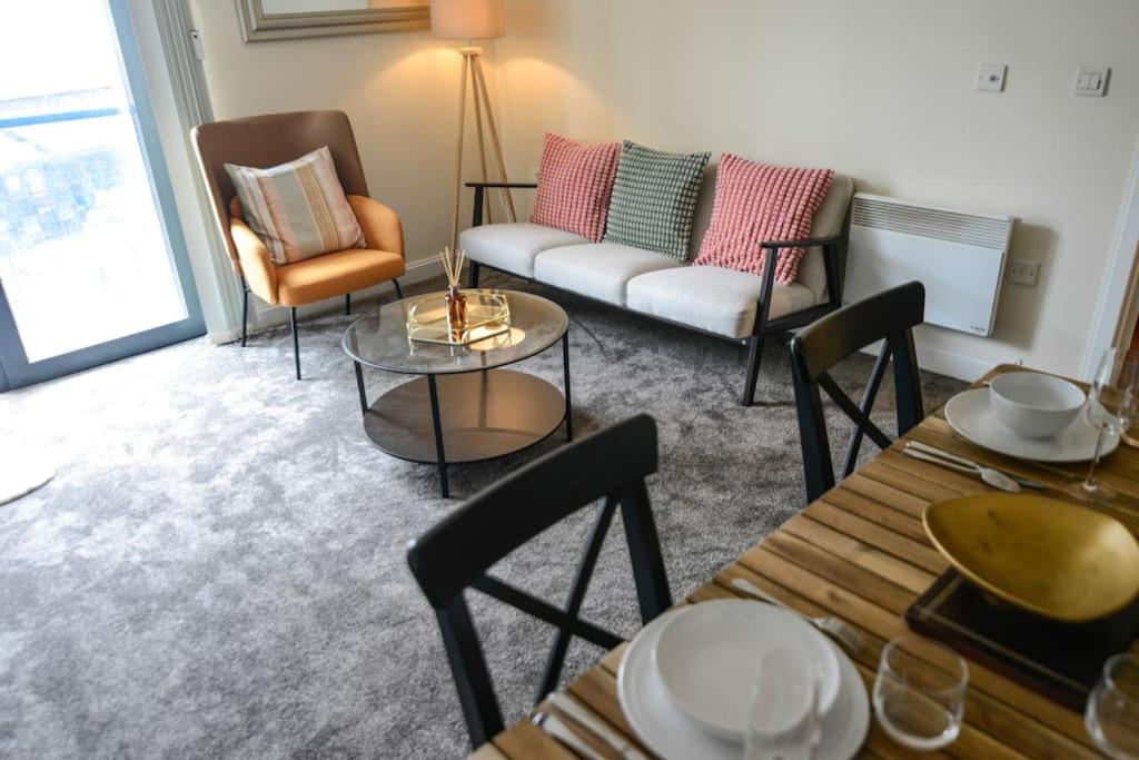 Χώρος καθιστικού στο Stylish One Bedroom Apartment in Birmingham City Centre