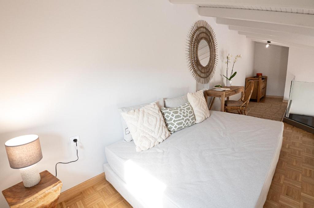Postel nebo postele na pokoji v ubytování Orsalia villa wellness