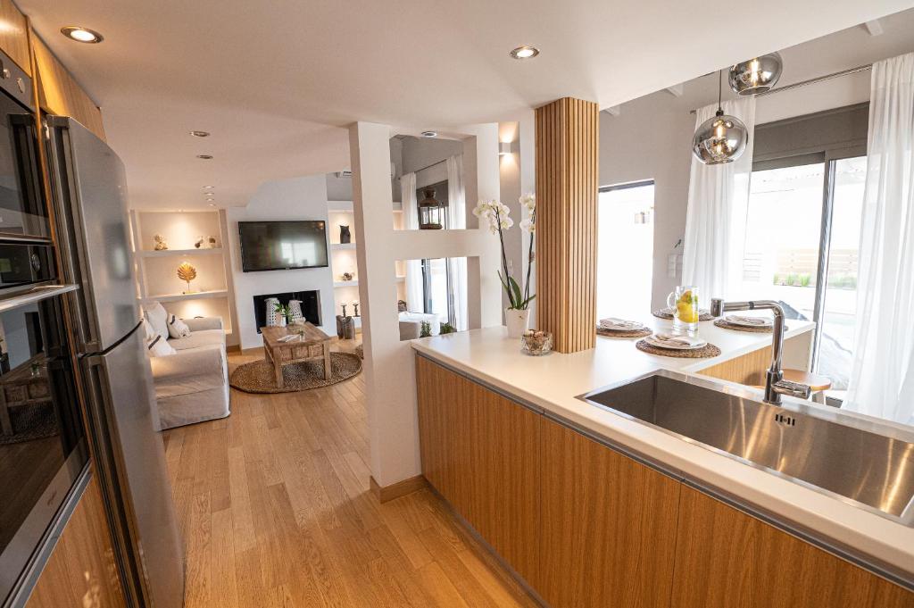 Kuchyň nebo kuchyňský kout v ubytování Orsalia villa wellness