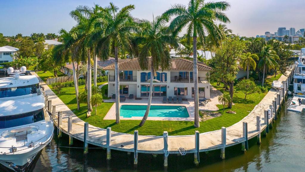 Palms on the Water, Fort Lauderdale (updated prices 2024)