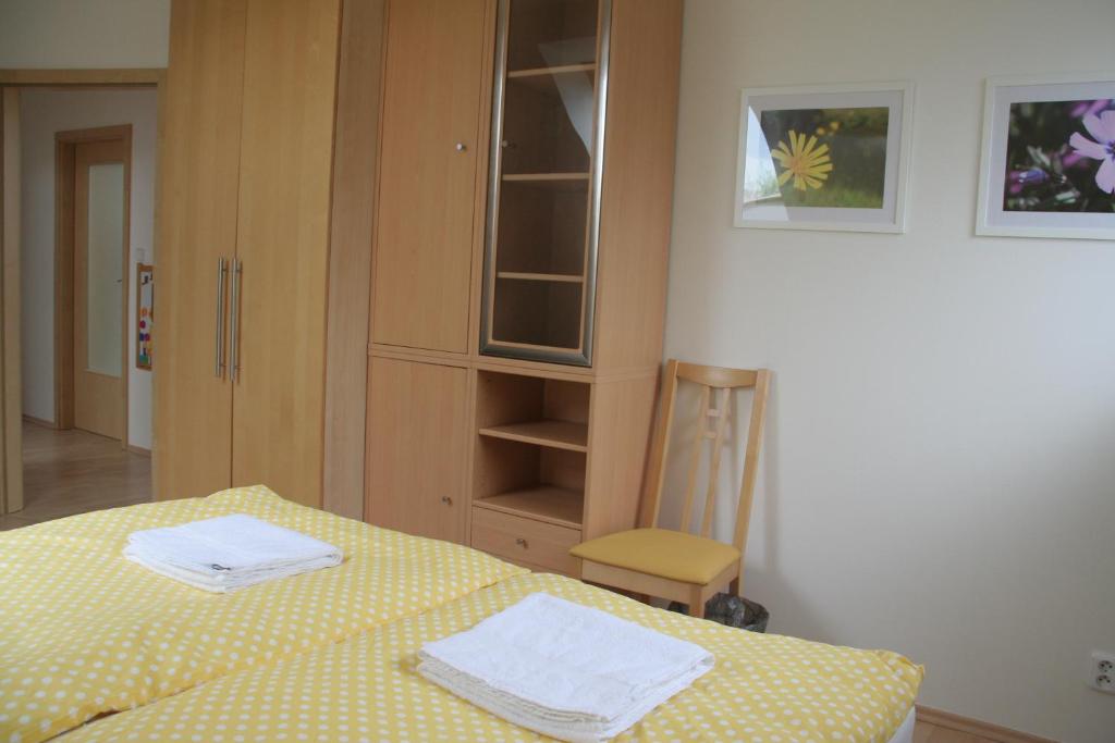 Postel nebo postele na pokoji v ubytování Holiday Home Prague Pruhonice