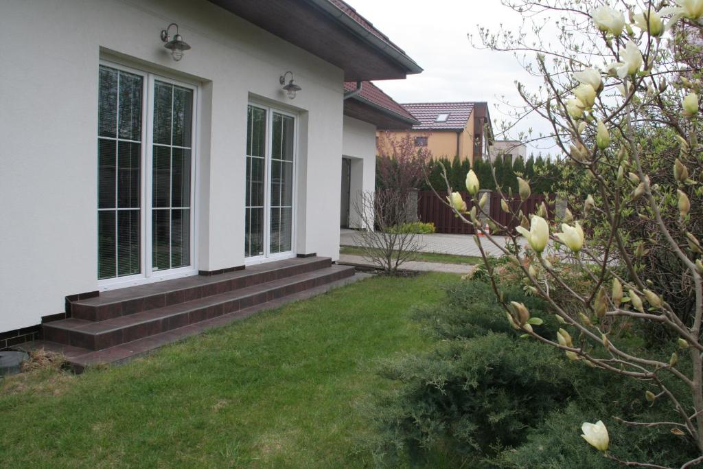 Zahrada ubytování Holiday Home Prague Pruhonice