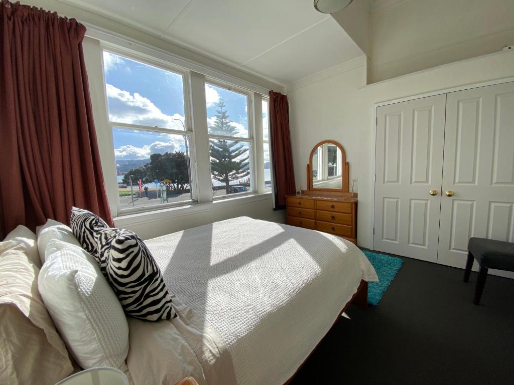 Beach house in Oriental Parade - Resim 9
