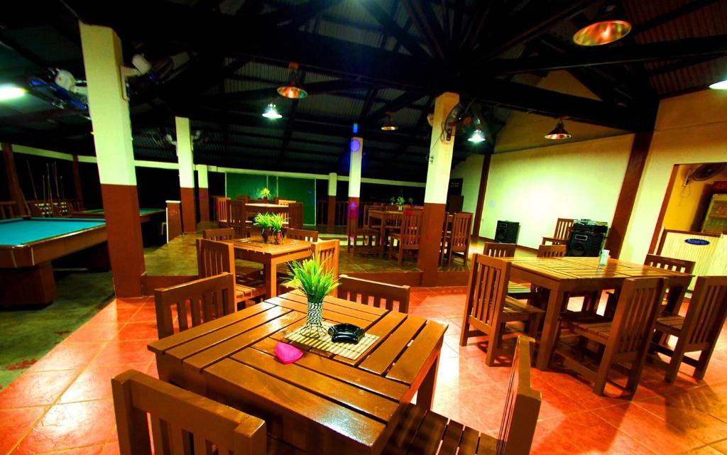 Posezení v ubytování Bakasyunan Resort and Conference Center - Zambales