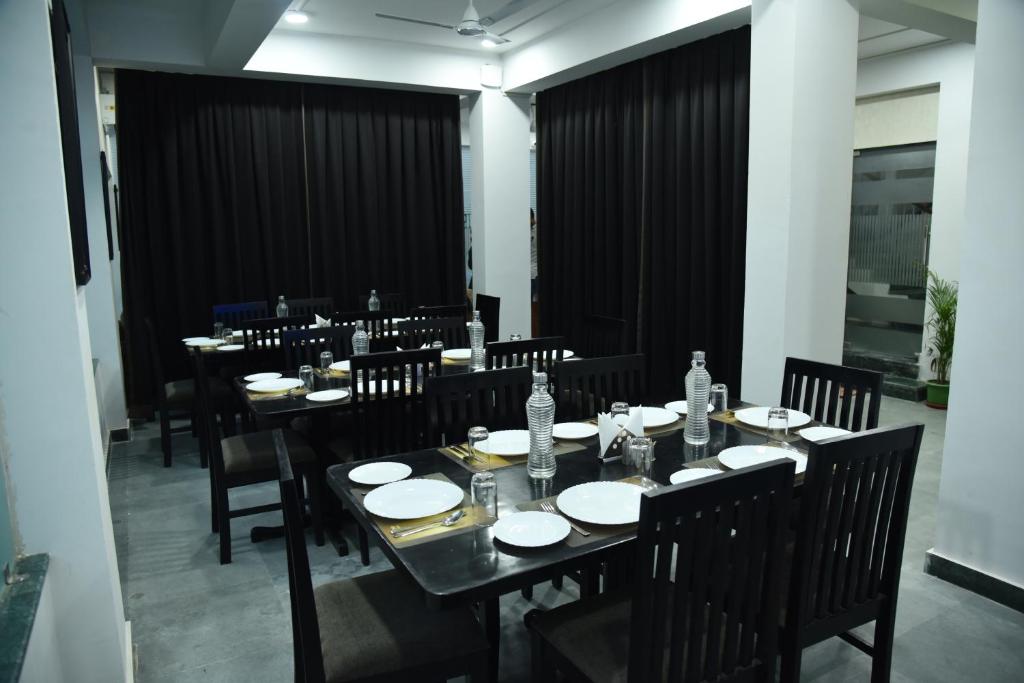 Restaurace v ubytování The Altruist Business Stays- New Town, Kolkata